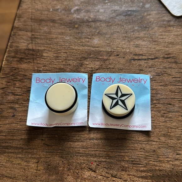 3/4 in star plugs - Picture 2 of 3